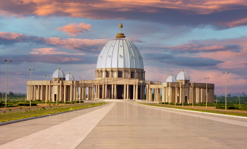 BASILICA UNSERE LIEBE FRAU DES FRIEDENS IN YAKRO&nbsp;🇨🇮